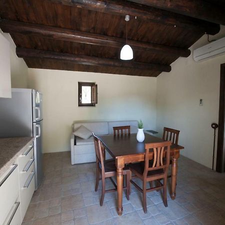 Hostal Liscia Country Relais Sant'Antonio di Gallura Exterior foto