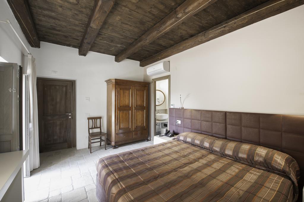 Hostal Liscia Country Relais Sant'Antonio di Gallura Exterior foto