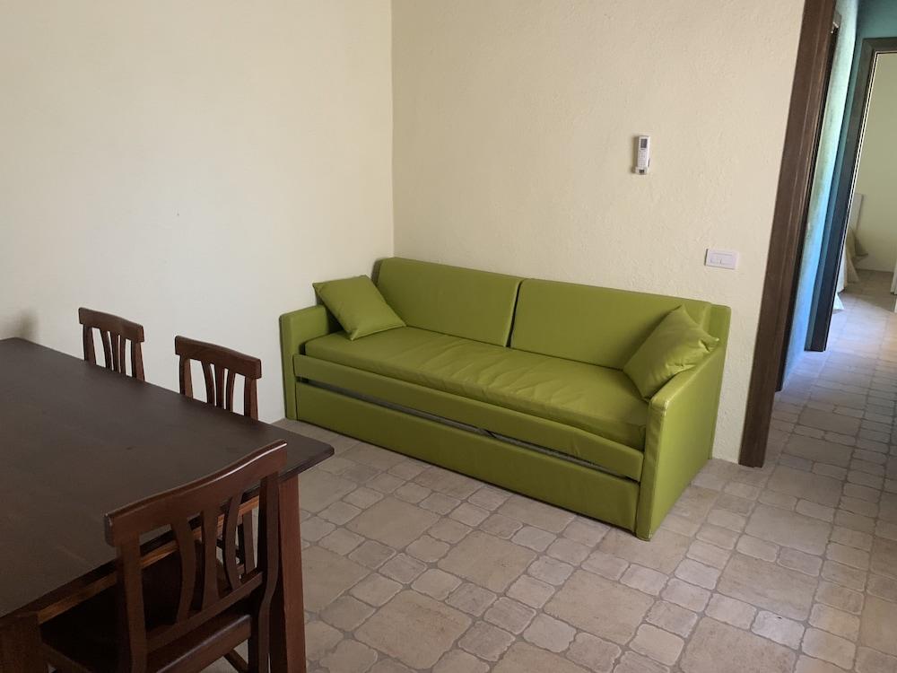 Hostal Liscia Country Relais Sant'Antonio di Gallura Exterior foto