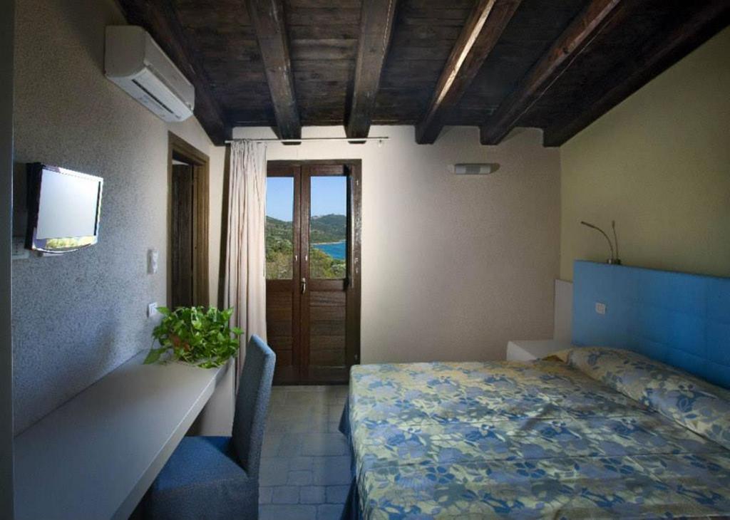 Hostal Liscia Country Relais Sant'Antonio di Gallura Habitación foto
