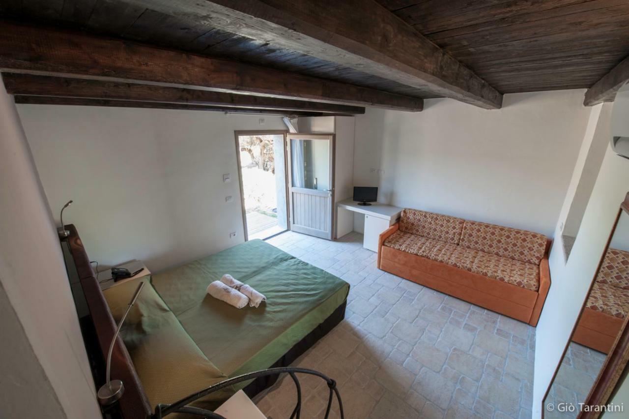 Hostal Liscia Country Relais Sant'Antonio di Gallura Exterior foto